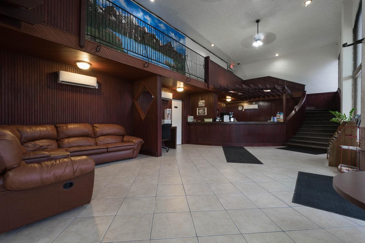 Little Suites Provo Extended Stay エクステリア 写真
