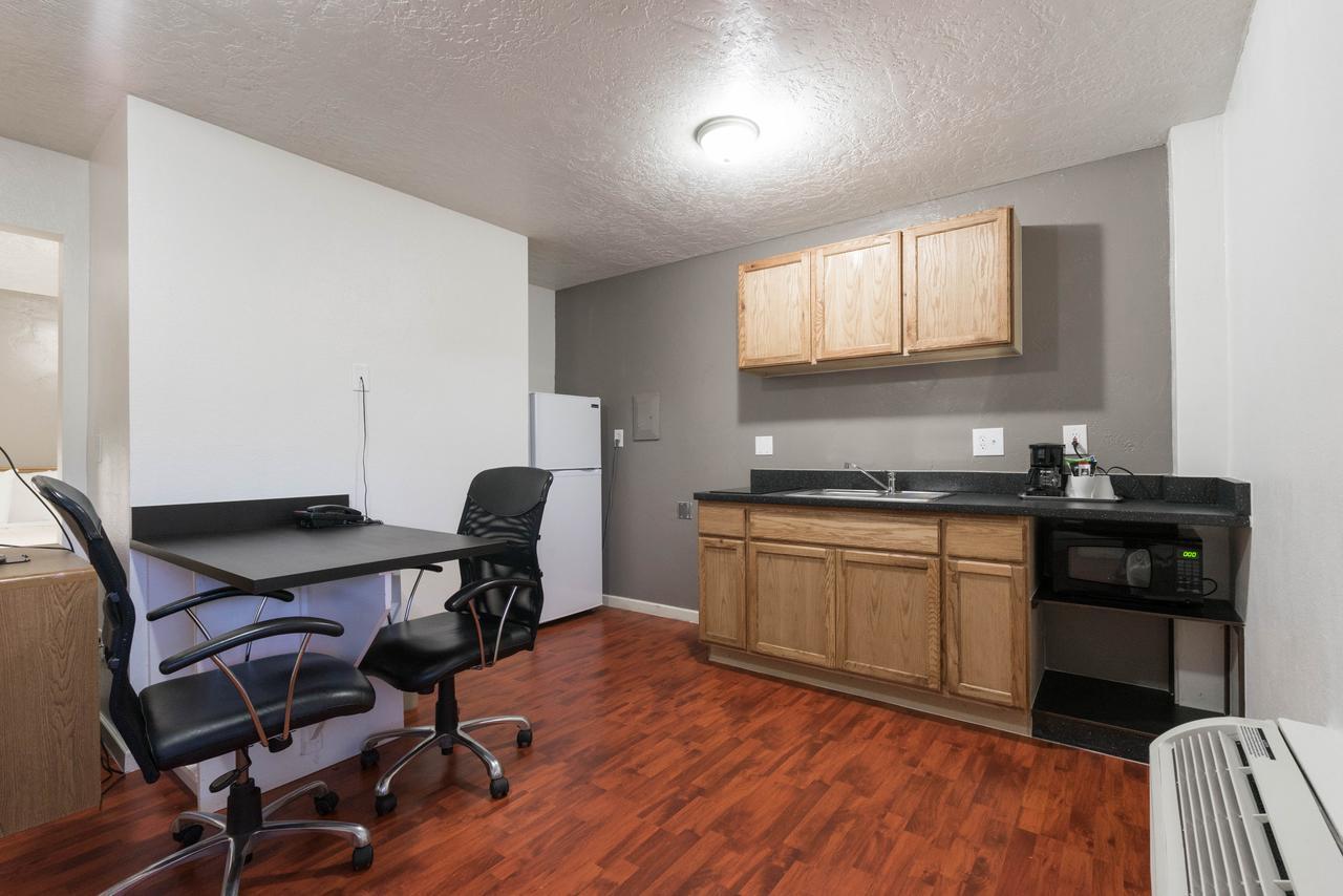Little Suites Provo Extended Stay エクステリア 写真