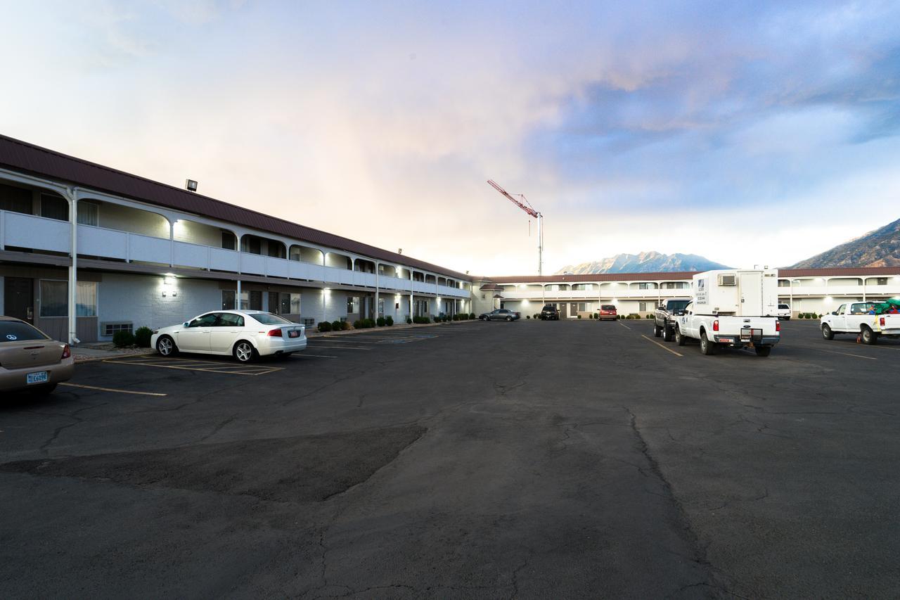 Little Suites Provo Extended Stay エクステリア 写真