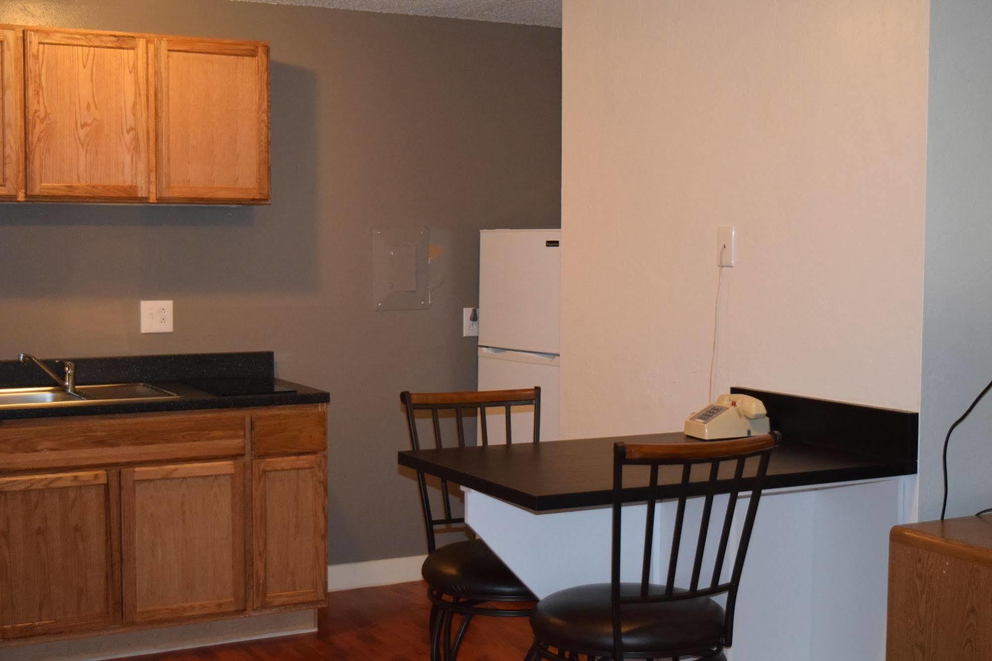 Little Suites Provo Extended Stay エクステリア 写真