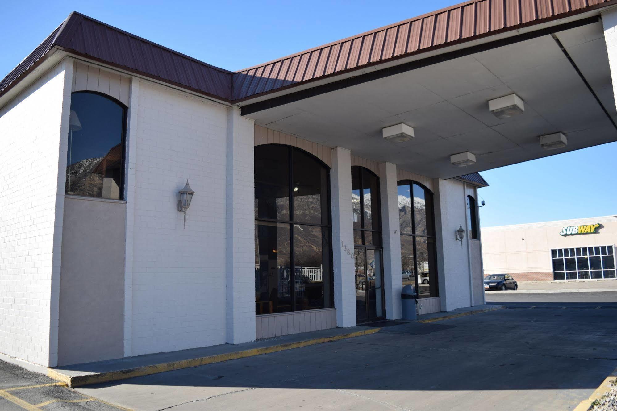 Little Suites Provo Extended Stay エクステリア 写真
